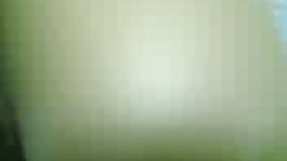 ಅಶ್ಲೀಲ ಶ್ಯಾಮಲೆ ಬಾಂಬ್‌ಶೆಲ್ ತನ್ನ ಕಂಟ್ ಅನ್ನು ಪ್ರಚೋದಿಸಿದ ವಾಂಕರ್‌ನಿಂದ ತೀವ್ರವಾಗಿ ಉಜ್ಜಿಕೊಳ್ಳುತ್ತದೆ